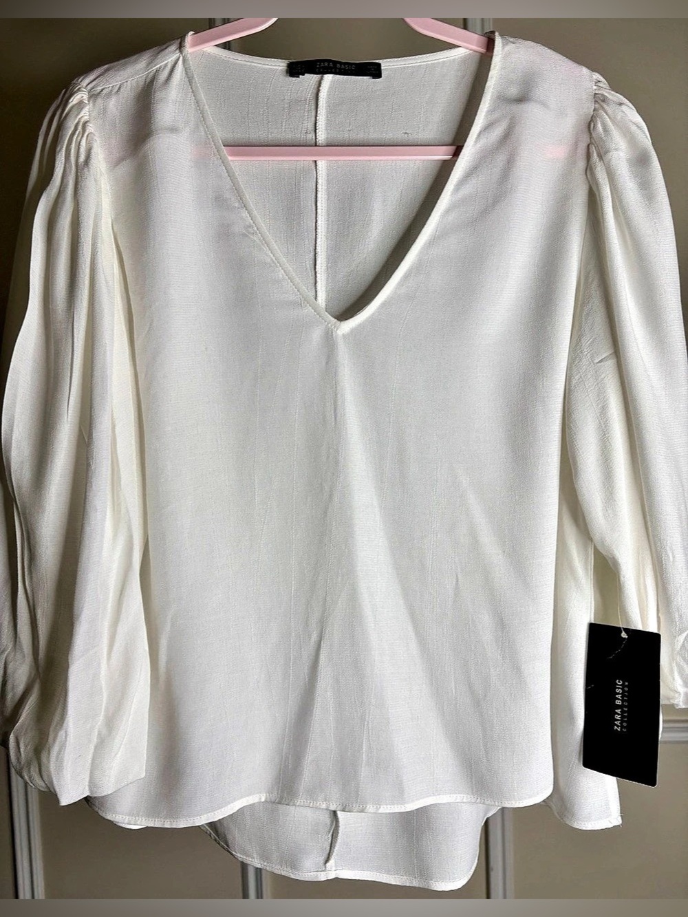 Zara Basic V-Neck Blouse with Puffed & Flowy Sleeves in ivory